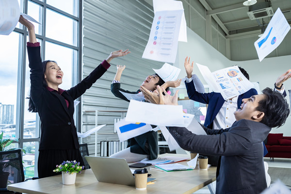 集團管控中的組織結(jié)構(gòu)優(yōu)化：原則、方法與實踐