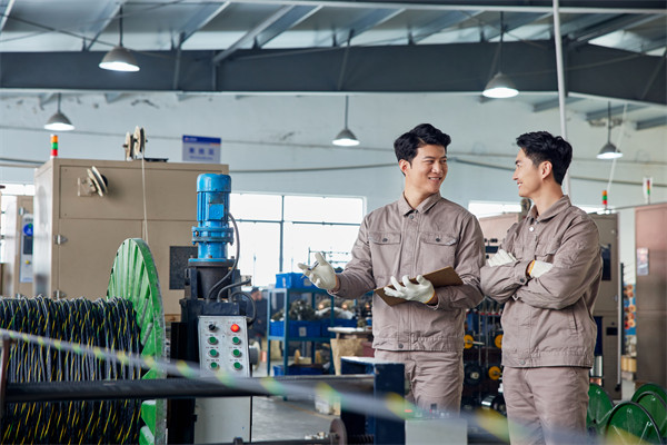制造業(yè)管理新策略，引領(lǐng)企業(yè)高效運(yùn)營(yíng)，提升競(jìng)爭(zhēng)力