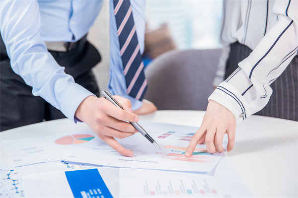 薪酬管理與員工績效評估聯(lián)動，實現(xiàn)企業(yè)員工共同成長