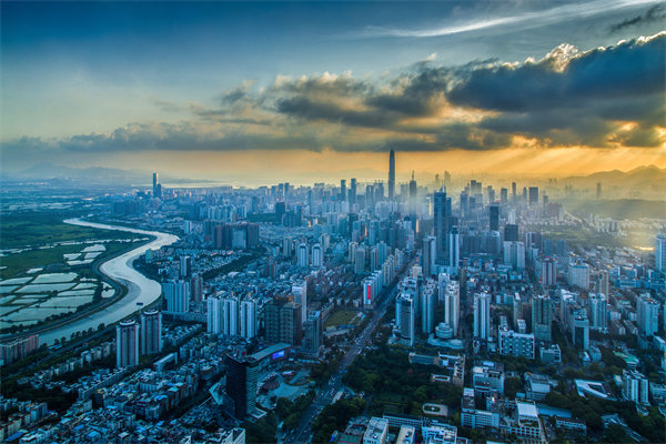 精準(zhǔn)把握市場(chǎng)脈搏，制定經(jīng)營(yíng)計(jì)劃，引領(lǐng)企業(yè)搶占先機(jī)