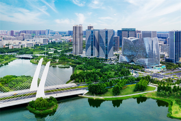 管理咨詢?nèi)绾沃︵嵵萜髽I(yè)實現(xiàn)市場競爭力的提升？