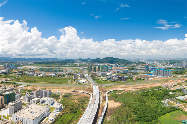 管理咨詢?nèi)绾沃χ猩狡髽I(yè)優(yōu)化組織結(jié)構(gòu)？