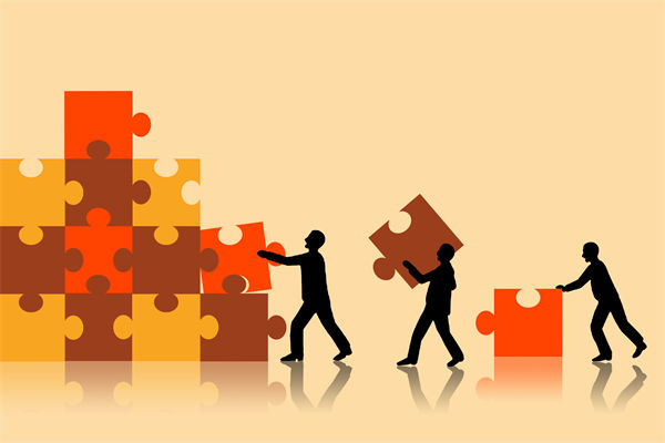 如何構(gòu)建跨部門協(xié)作機(jī)制，確保戰(zhàn)略規(guī)劃的順利實(shí)施？