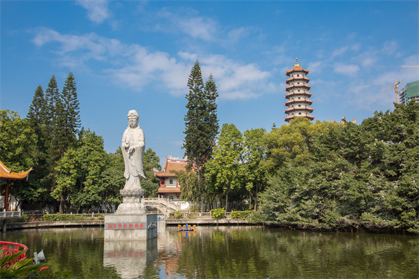 企業(yè)如何借助福州咨詢公司制定并落實年度經(jīng)營策略？