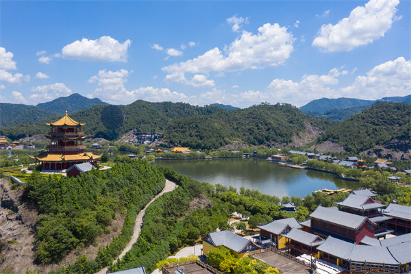 面對(duì)多元化業(yè)務(wù)，金華咨詢?nèi)绾沃髽I(yè)優(yōu)化集團(tuán)管控模式？