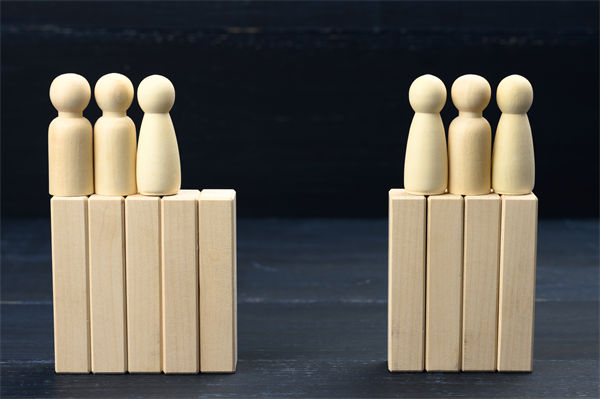 企業(yè)文化標語掛滿墻，為何員工依然缺乏認同感？