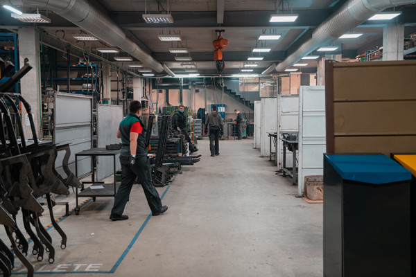 汽配行業(yè)人力資源管理咨詢(xún)服務(wù)機(jī)構(gòu)，車(chē)間技工流失率怎么降？